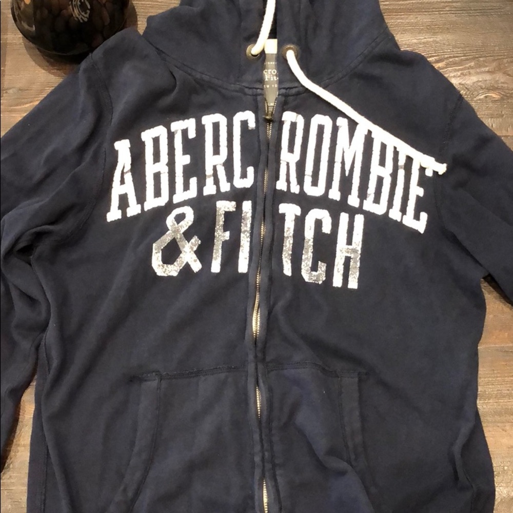 Men’s A&F navy sweater